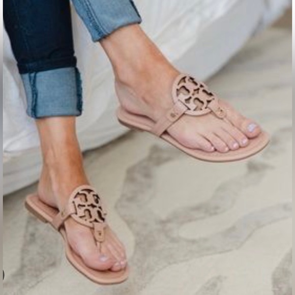 tory burch sandals color